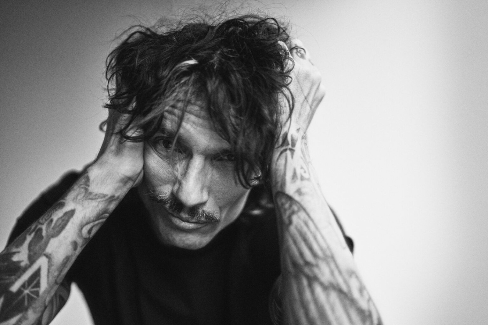 Justin Hawkins promotional artist image.