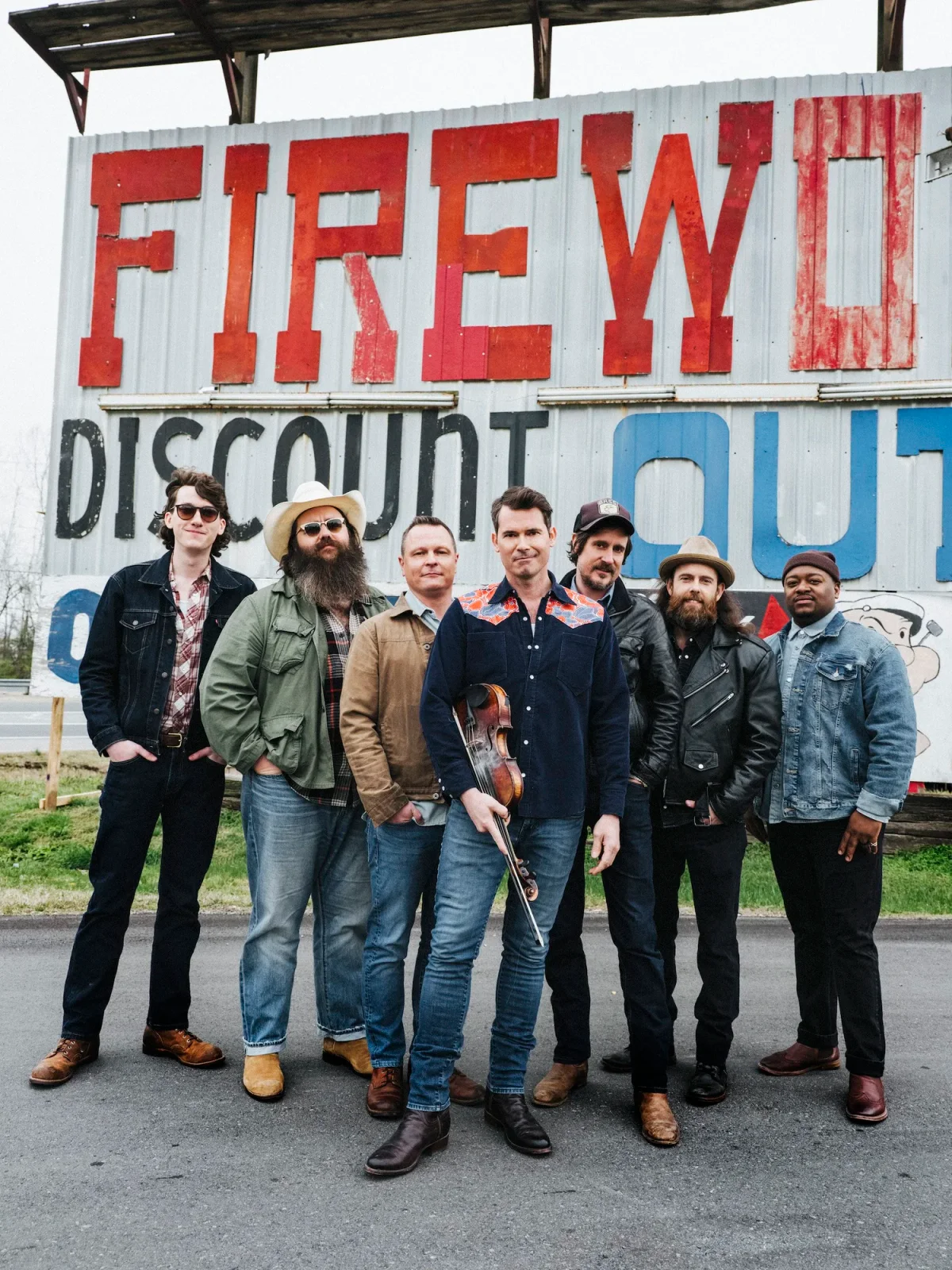 Old Crow Medicine Show promotional artist image.